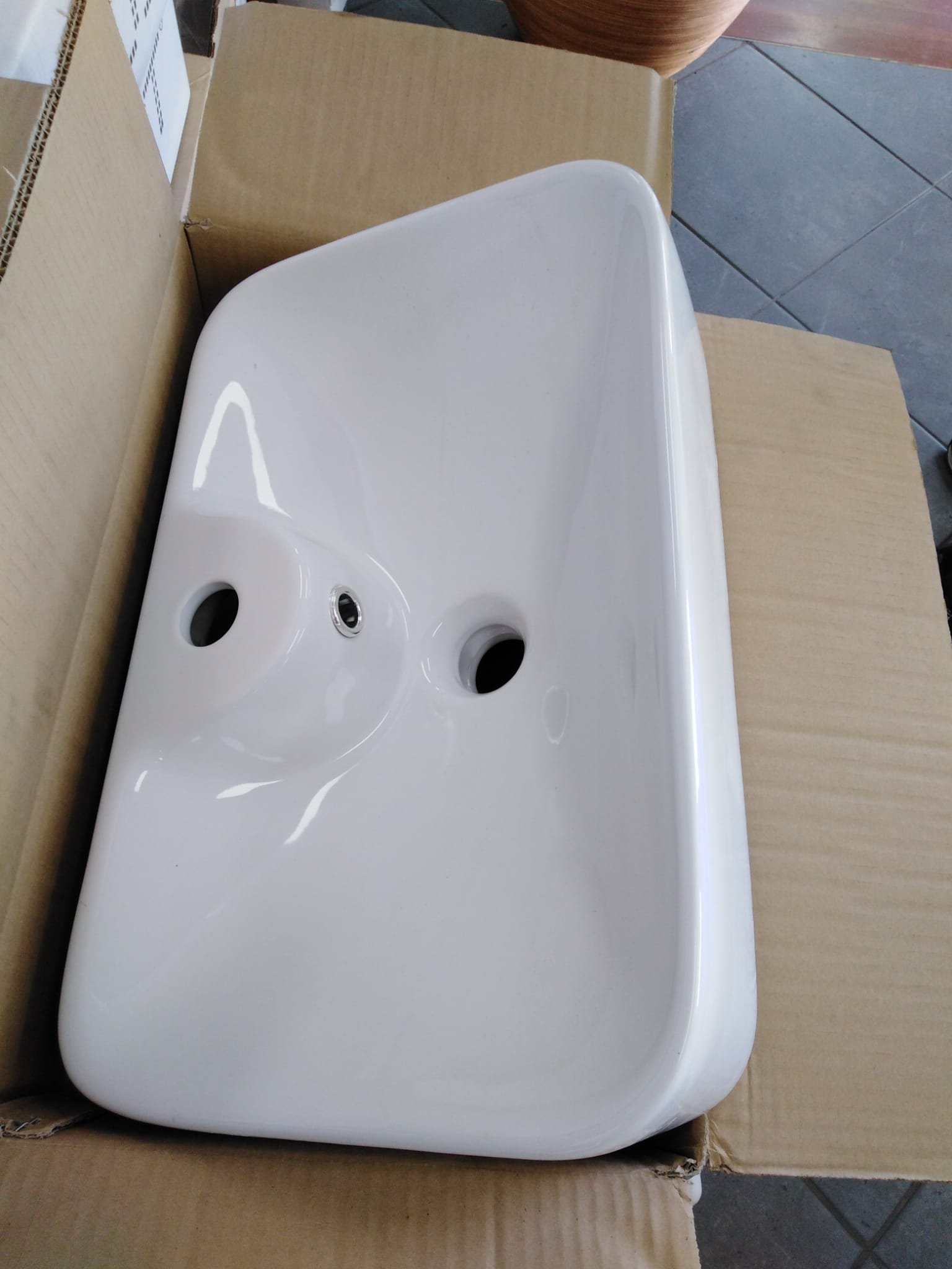 WhatsApp-Image-2023-02-23-at-3.36.26-AM.jpeg RECTANGLE CURVE ABOVE COUNTER BASIN - Image 1