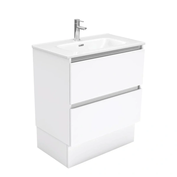 JOLI QUEST 750 VANITY ON KICKBOARD
