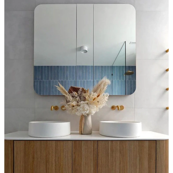 ZION 1500 THREE DOOR CABINET